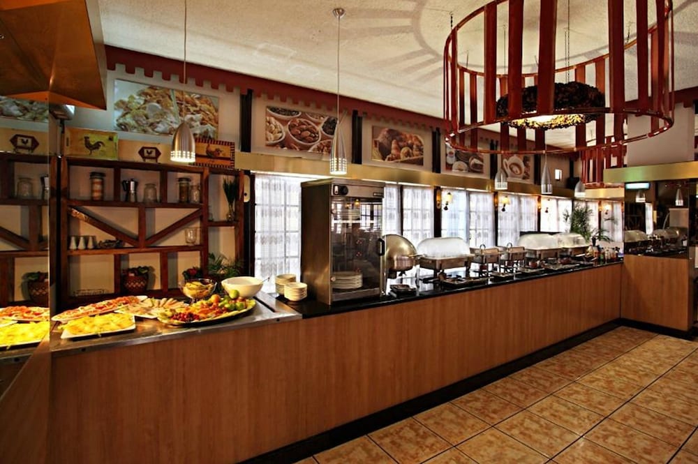 Arcadia Hotel 32/40