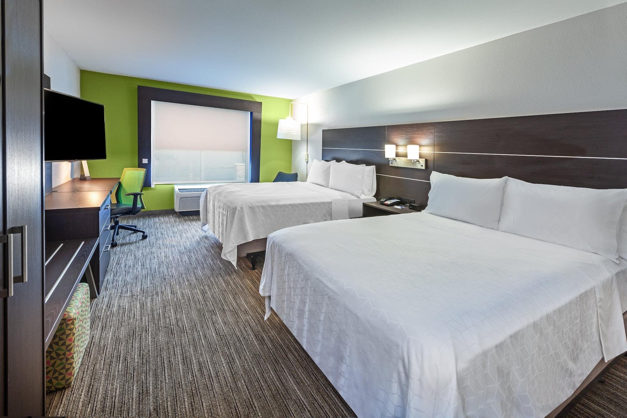 Suite, Multiple Beds