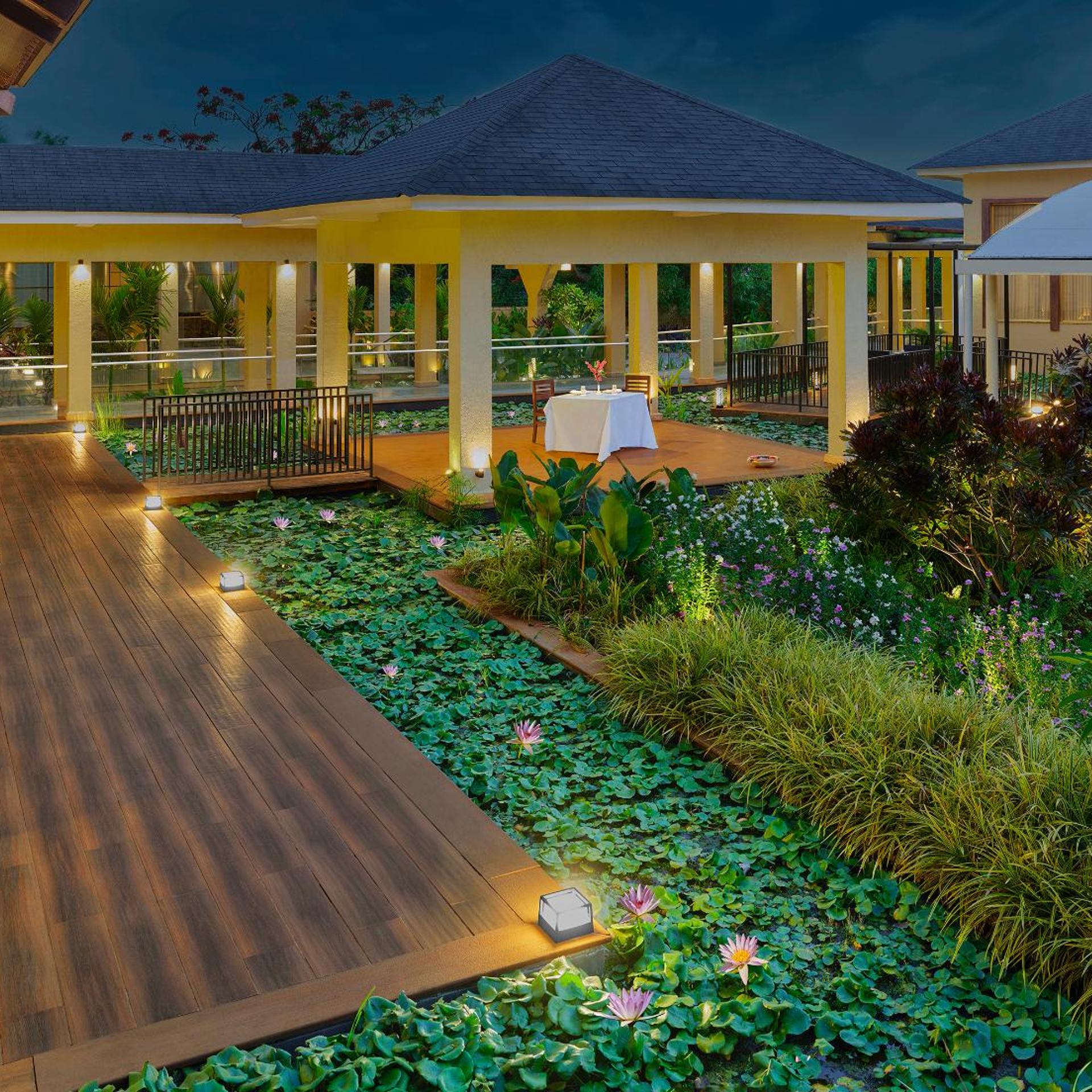 Tropical Retreat 43/51
