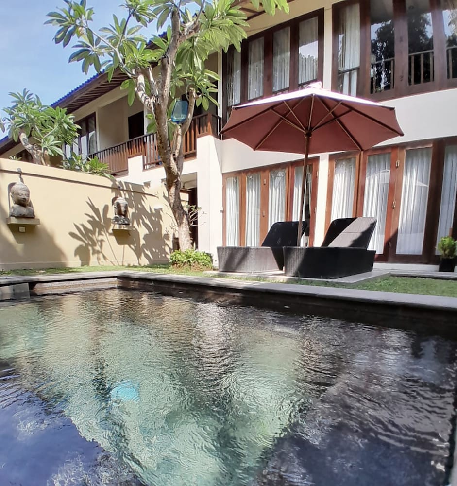 Sekuta Condo Suites 58/60