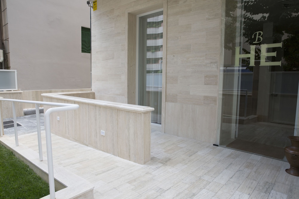Boutique Hotel Enia 8/50