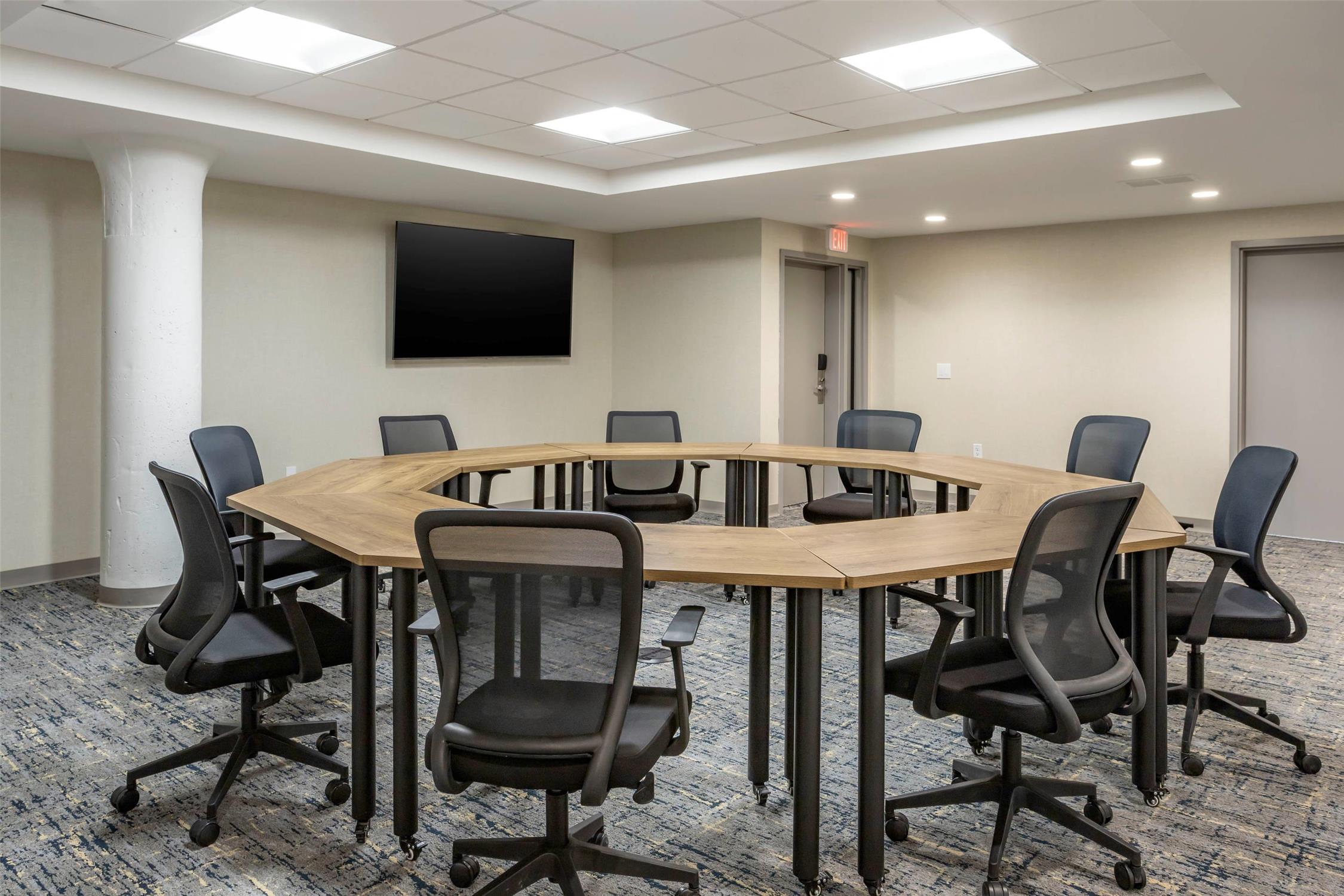 Four Points by Sheraton Newark Airport 23/30