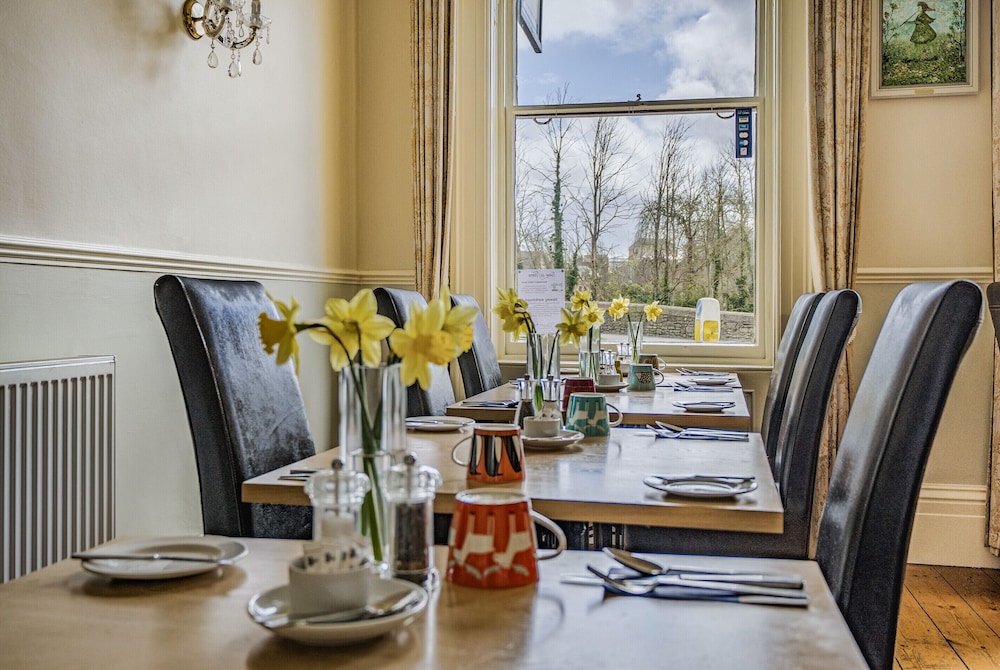 Yeo Dale Hotel 40/50