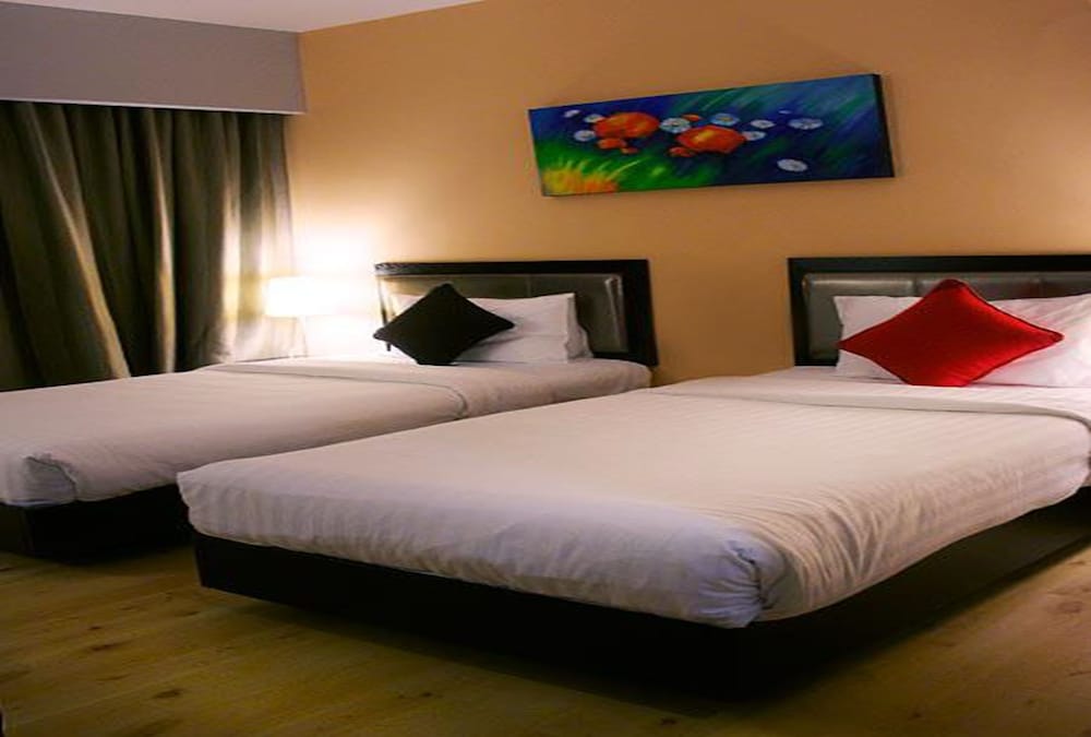 Hotel Brunei 8/43