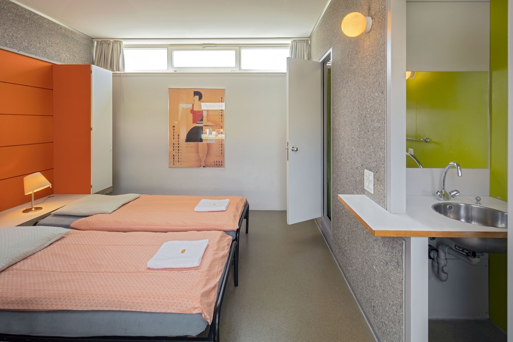 Lausanne Youth Hostel Jeunotel 14/40