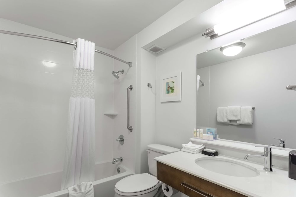 Hampton Inn Bloomington 26/62
