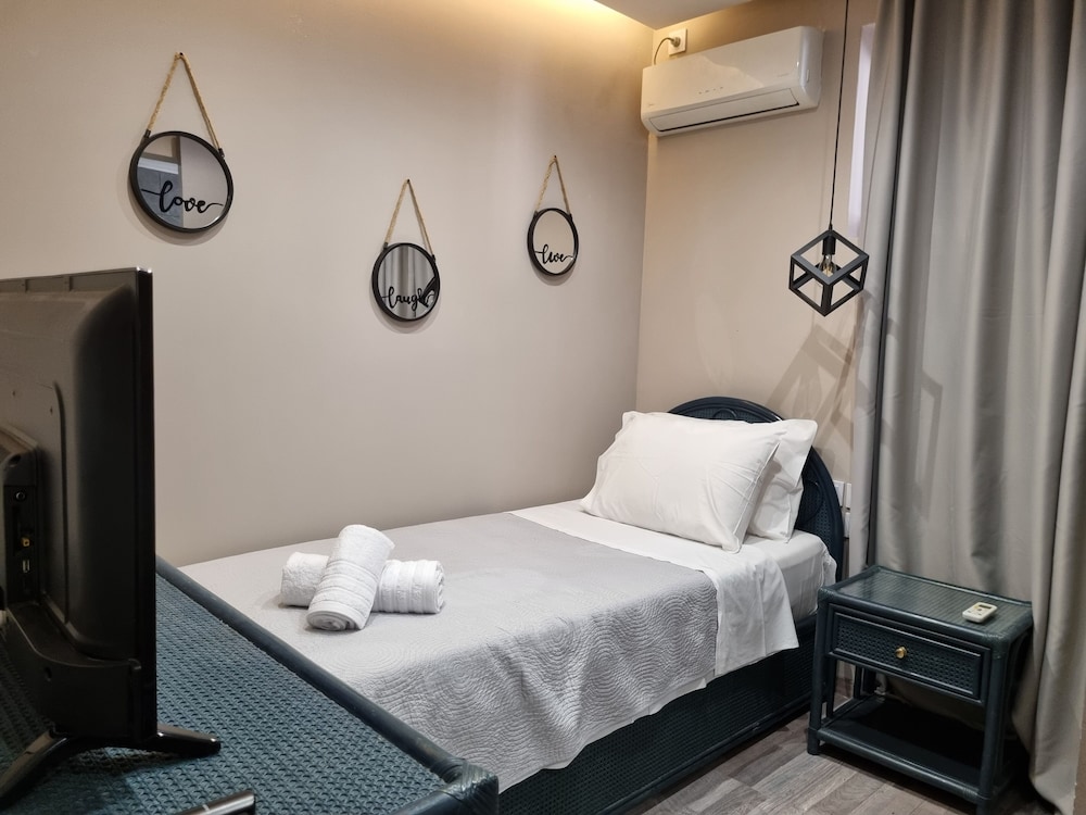 Semi Basement, Economy, Basement, Single Bed