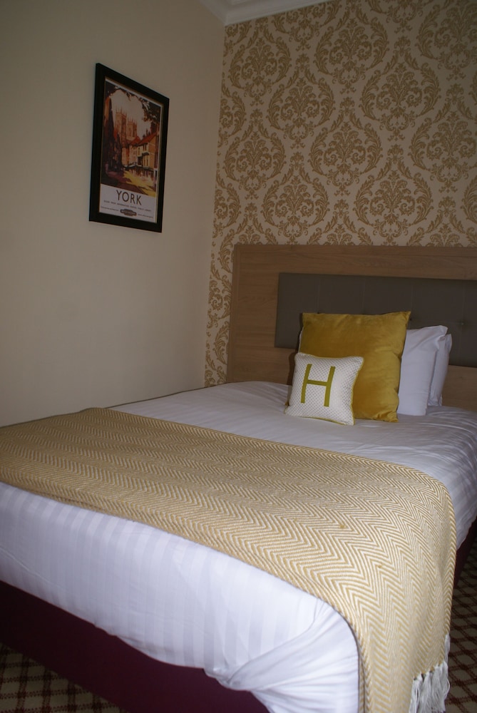 Haley s Hotel 22/65