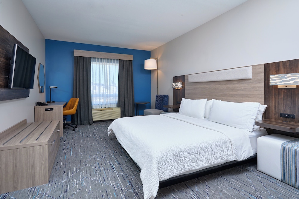 Standard, Queen Bed, Accessible