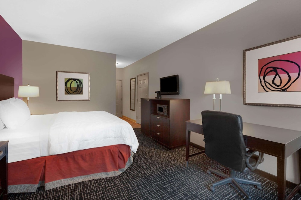 La Quinta Inn And Suites By Wyndham Lumberton 16/59