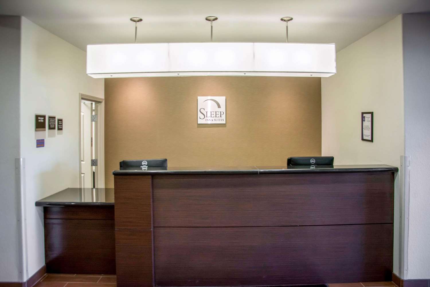 Sleep Inn & Suites Center TX 4/24
