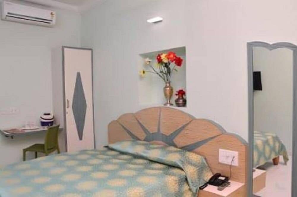 Hotel Shanti Mount Abu 22/28