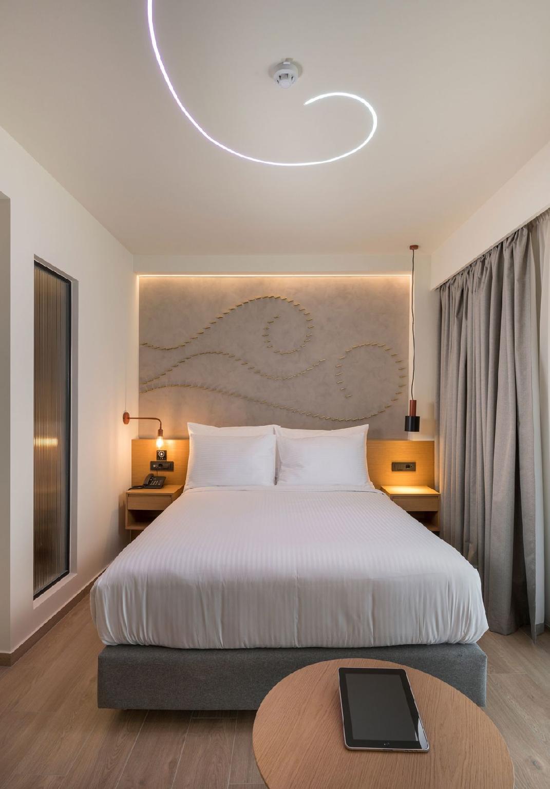 City, Double Bed