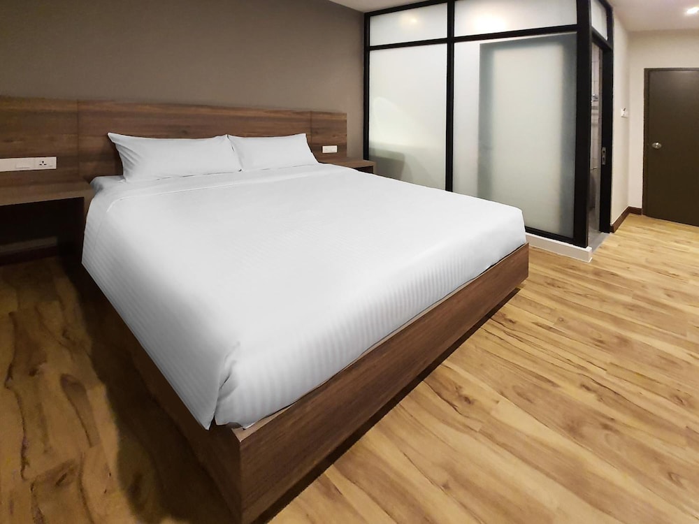 Aces Hotel 21/32