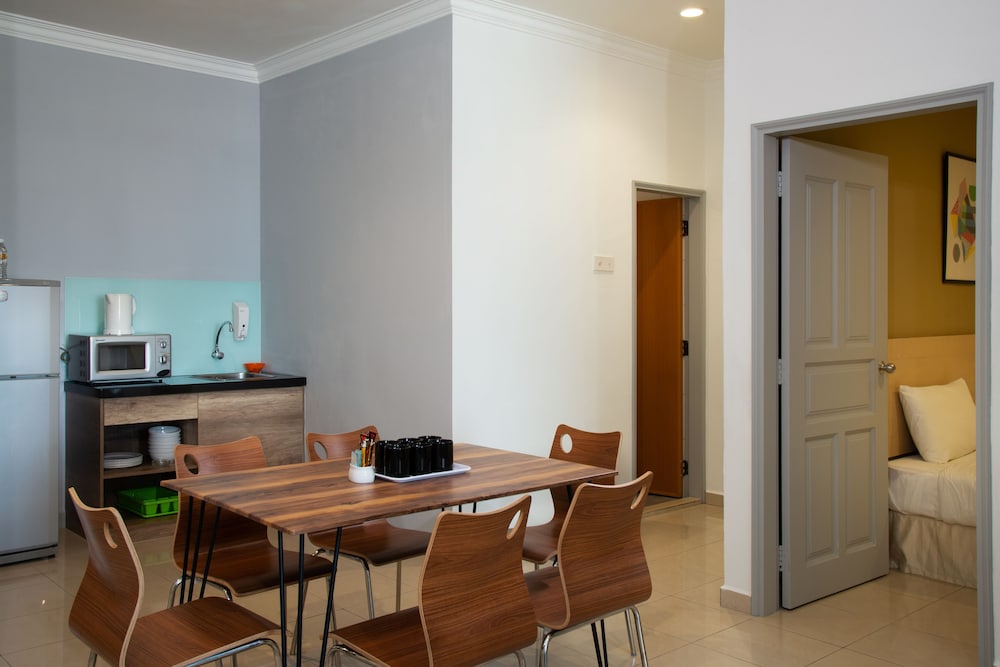 Golden View Serviced Apartment 55/67