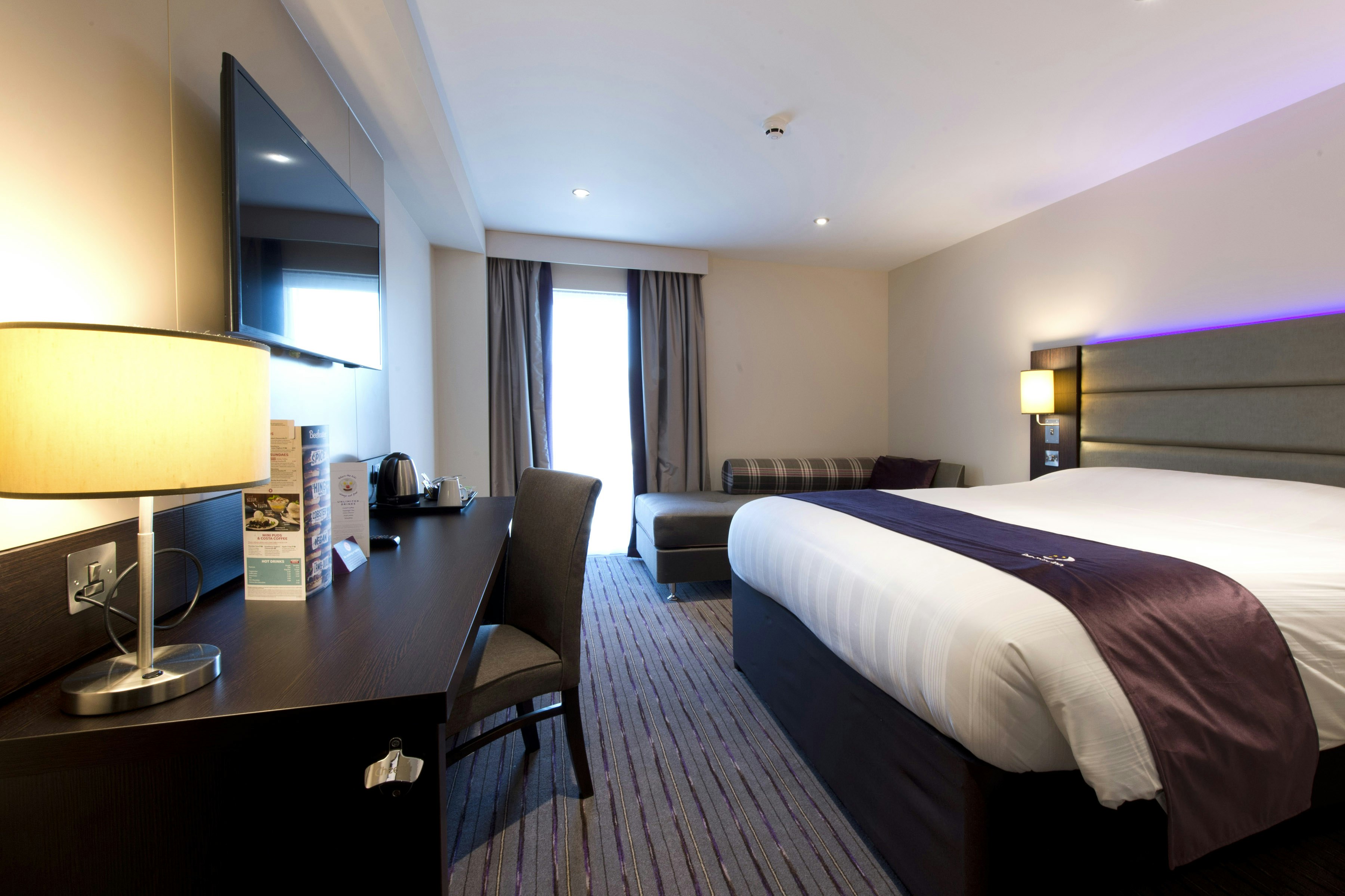 Premier Inn London Hayes, Heathrow (Hyde Park) 24/32
