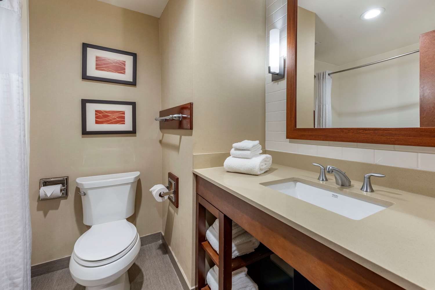 غرفة بسريرين كوين، Comfort Inn & Suites Pittsburgh South 3/3