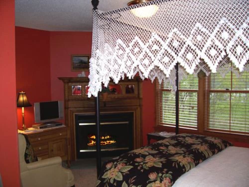 Inn at Ellis River 36/50