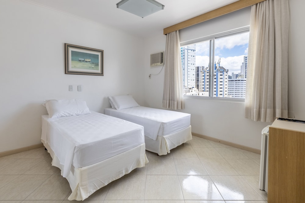 Hotel dos Acores 34/64