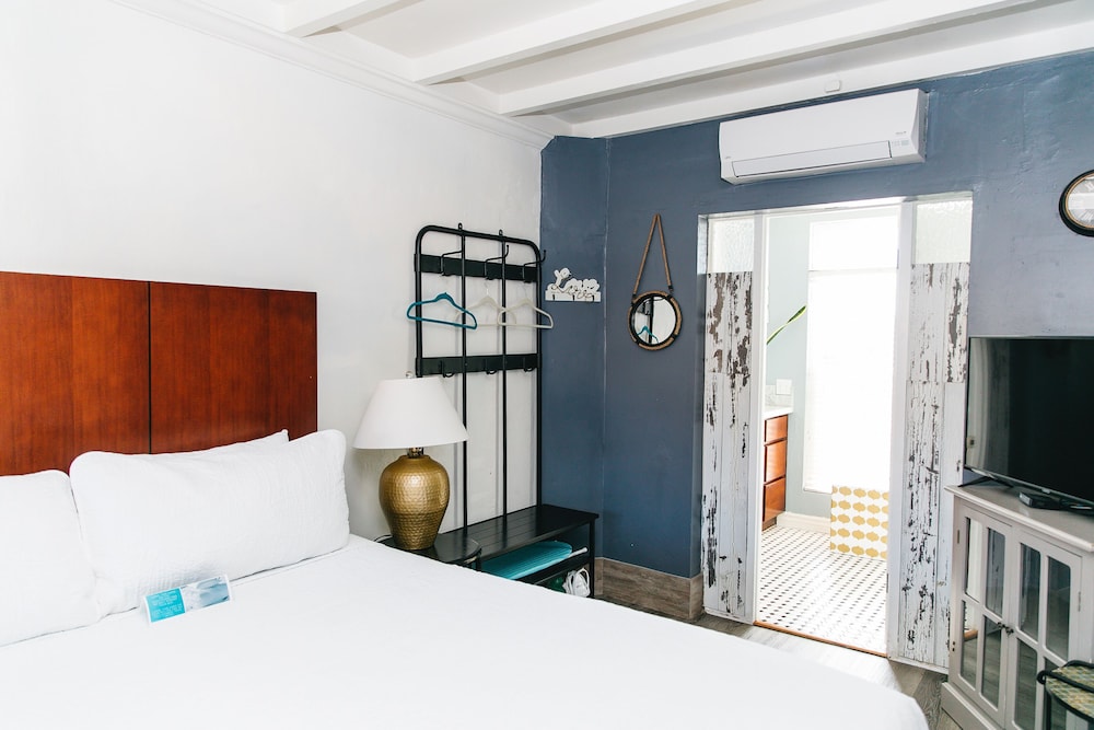 Seaside Laguna Inn & Suites 19/50