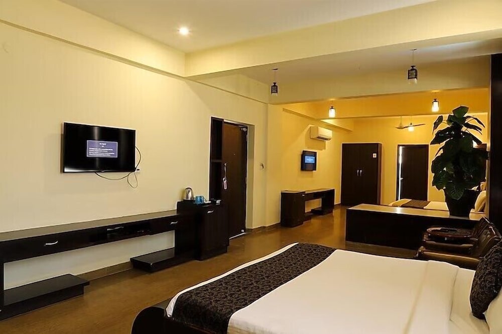 Regenta Central Mewargarh 16/43