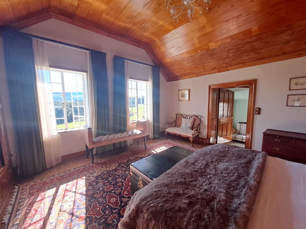 Portland Manor 23/48