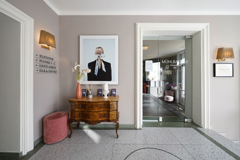 HOTEL MOZART 55/70