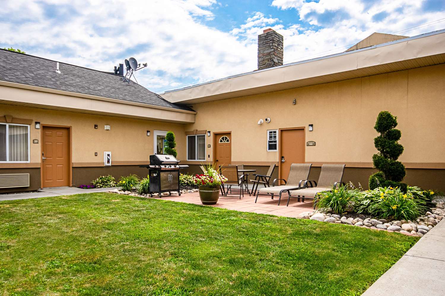 Quality Inn & Suites Glenmont - Albany South 14/14