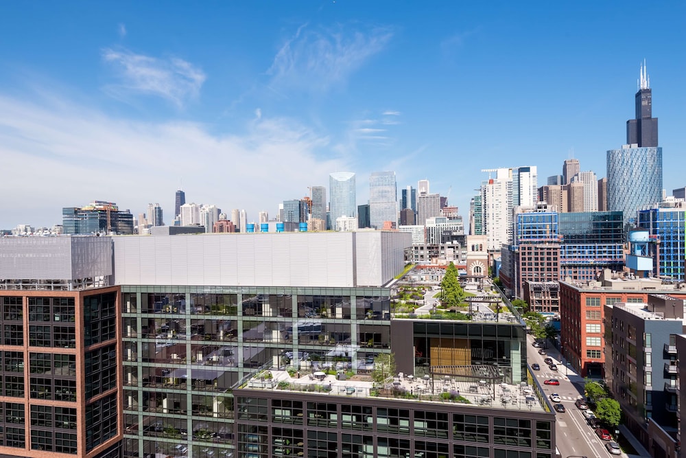 Hyatt House Chicago West Loop 9/56