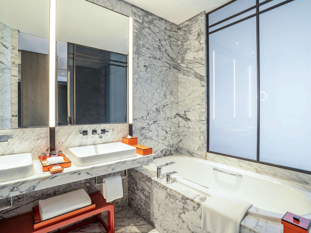 Sofitel Hangzhou Yingguan Hotel 24/76
