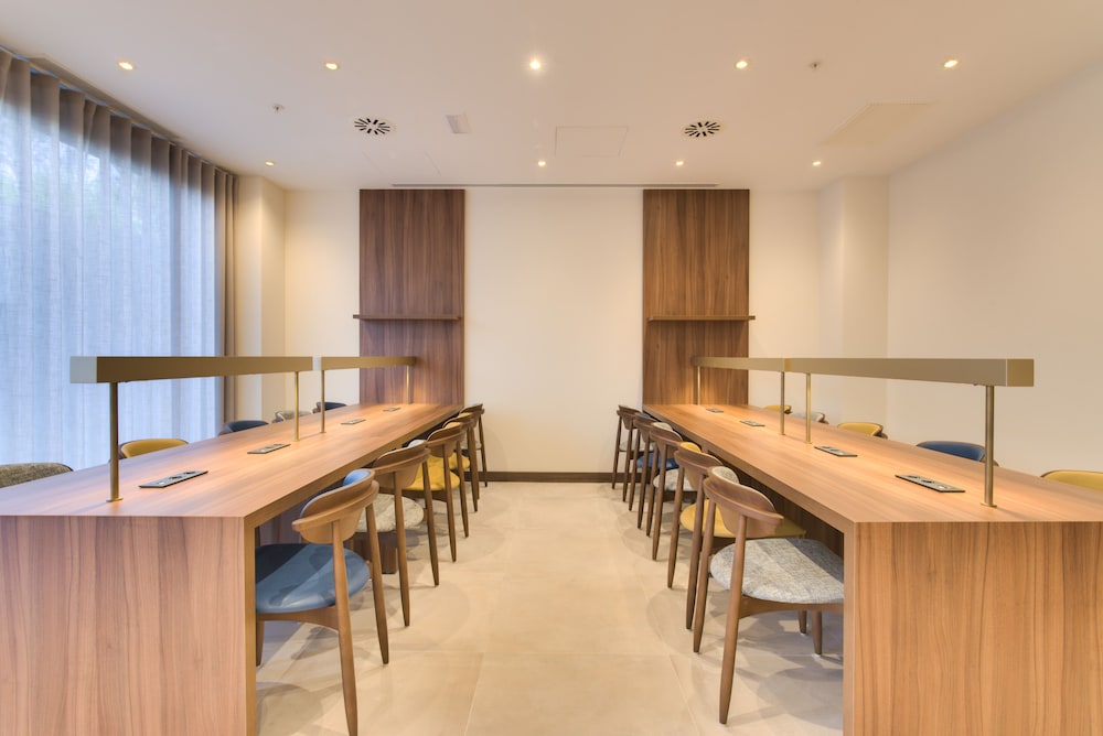 Livensa Living Studios Bilbao 36/41