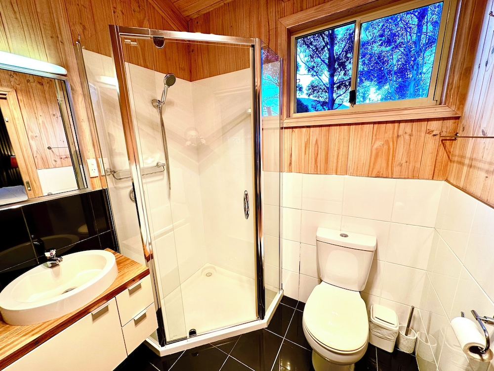 GRAMPIANS CHALETS 47/50