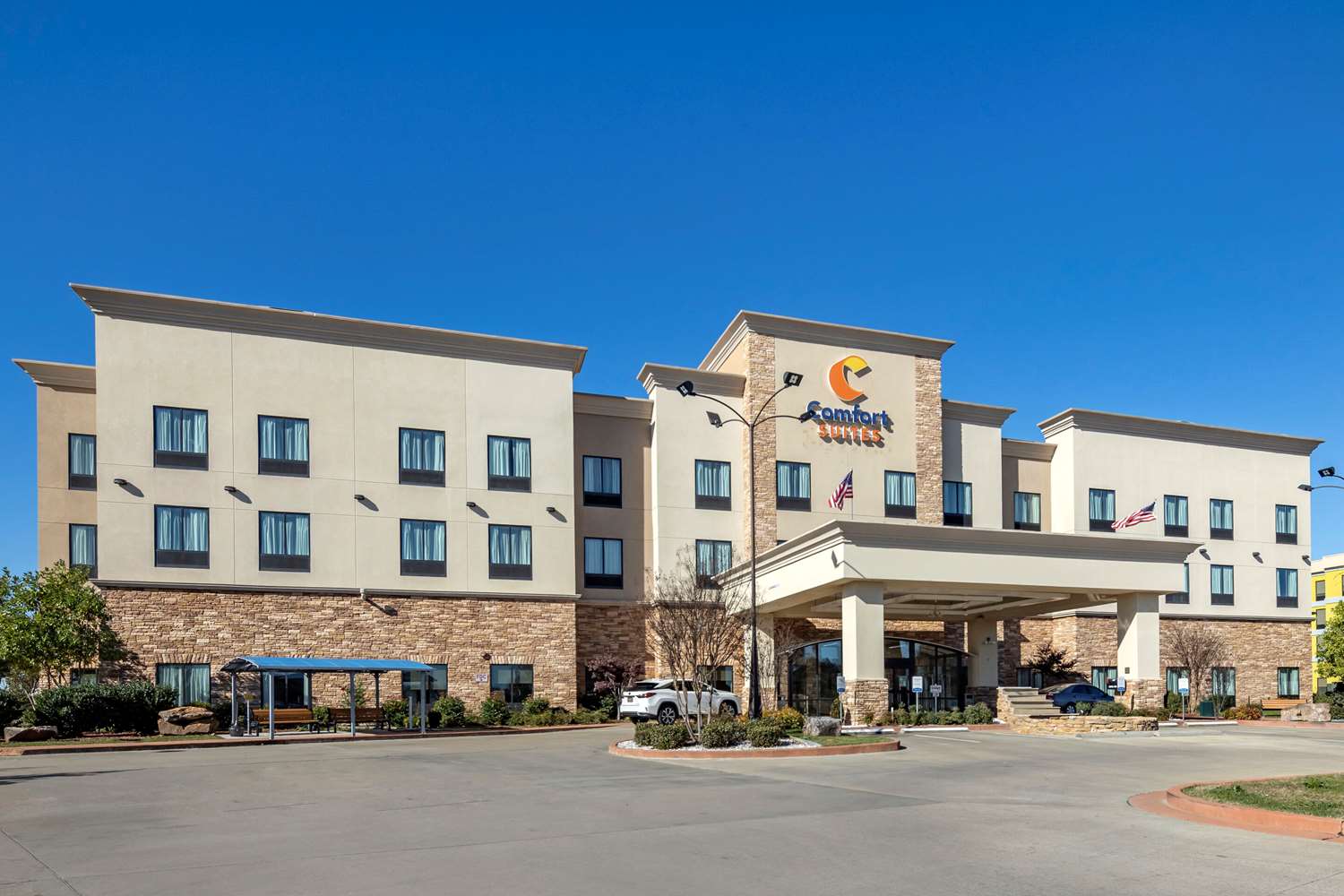 Comfort Suites Batesville, MS 22/24