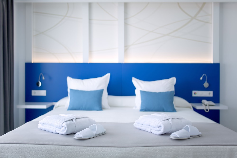 Playaolid Suites And Apartments 12/45