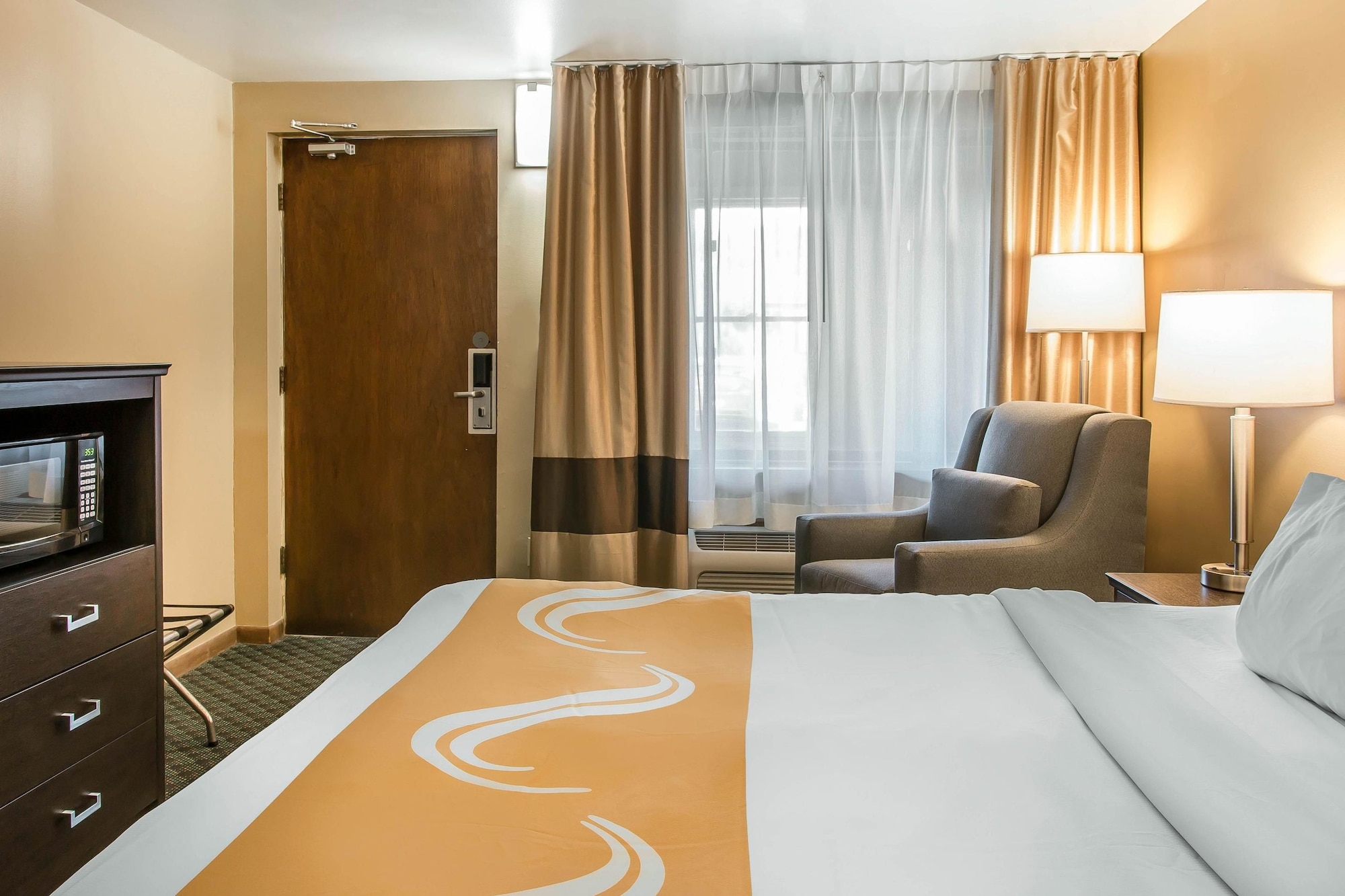 غرفة بسرير كوين لذوي الإعاقة، Quality Inn & Suites Houghton Downtown 9/10