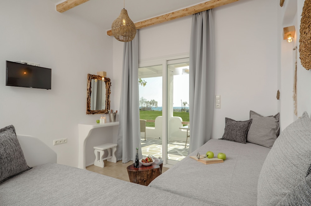 Glaronissi Beach 47/65