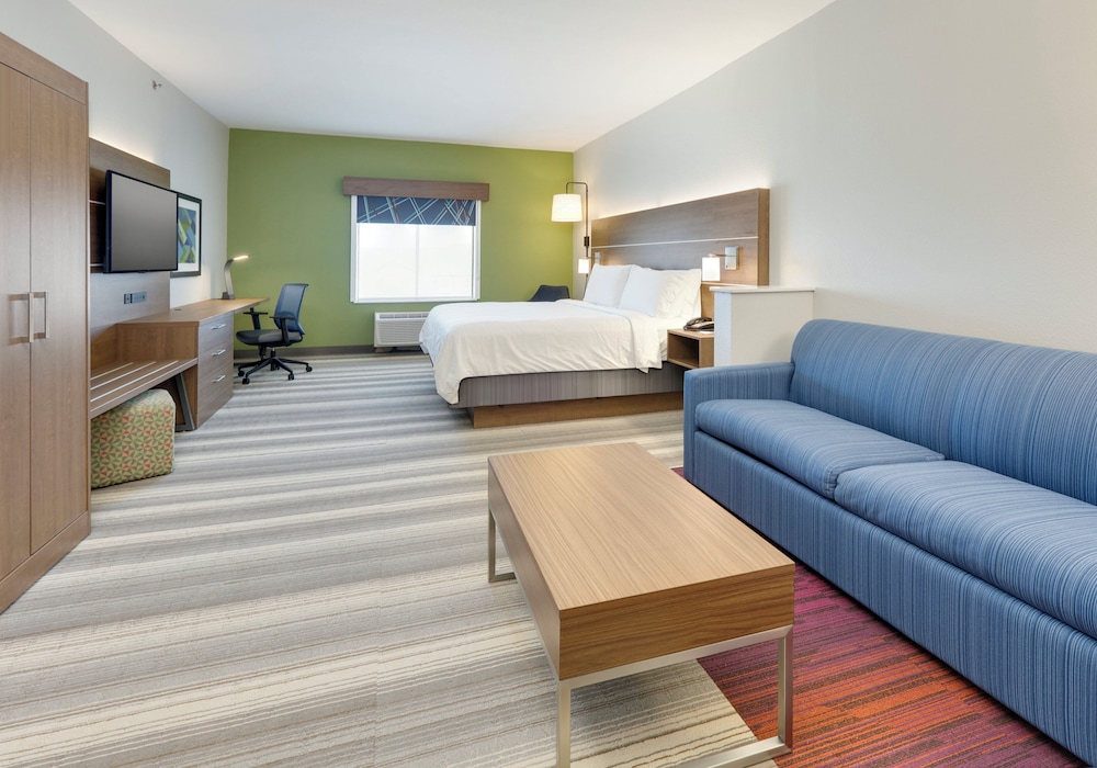 Holiday Inn Express Hotel And Suites Denton Unt Twu 47/68