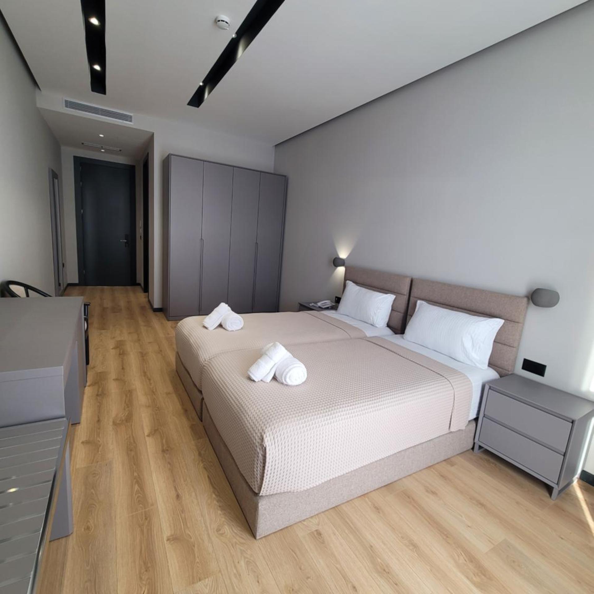 Toer Hotel Saranda 15/60