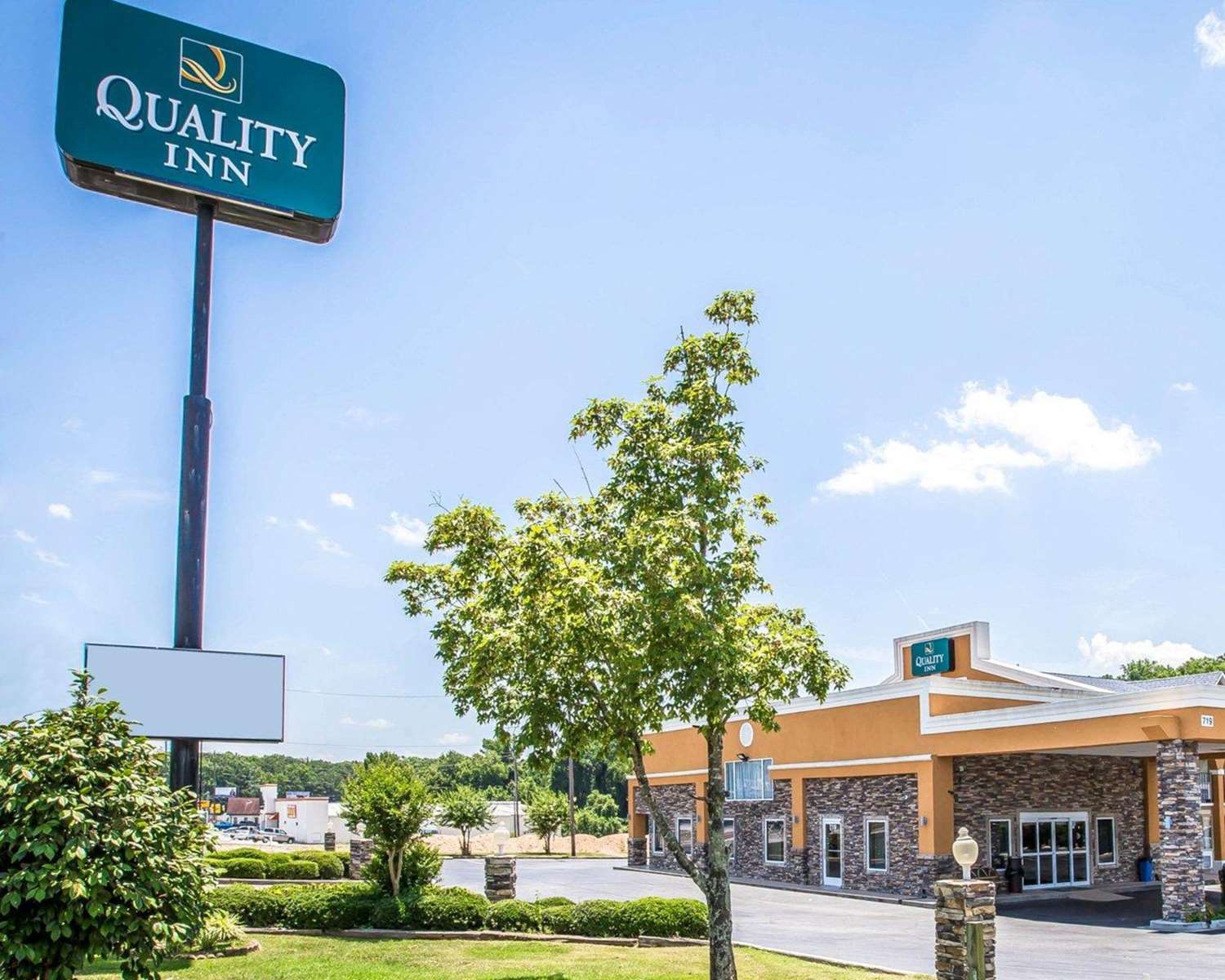 Quality Inn Greenwood Hwy 25 8/49