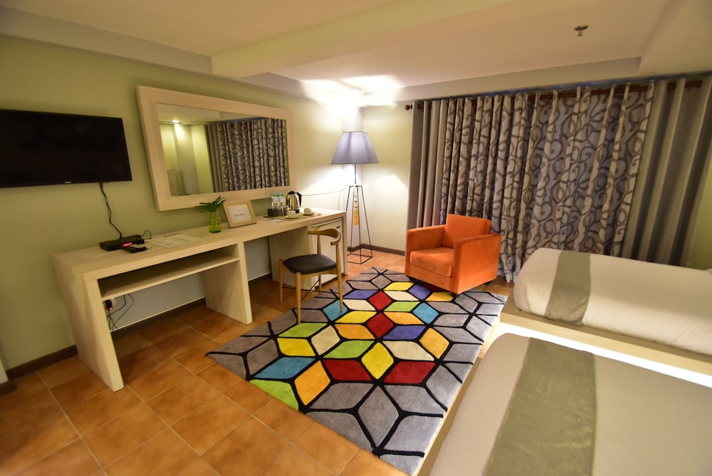Almont City Hotel 36/49