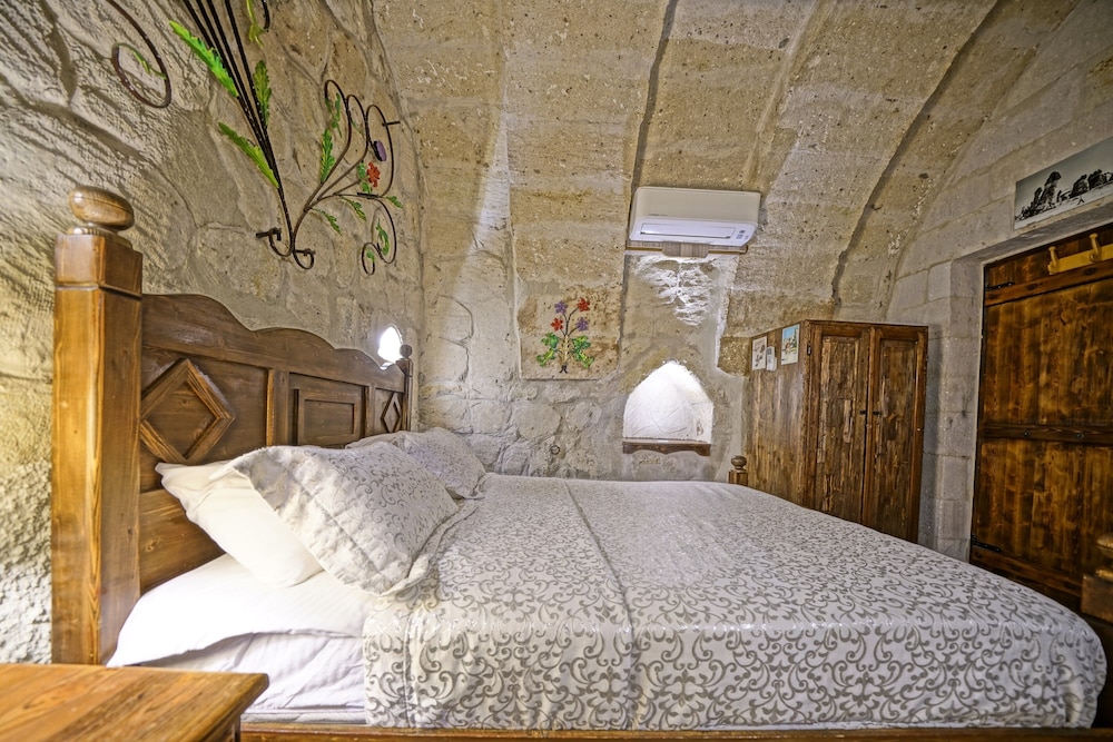Maccan Cave Hotel 17/70