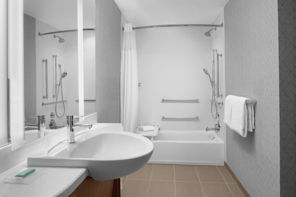 جناح استوديو بسرير كينج مع أريكة، Springhill Suites By Marriott Grand Island 7/10