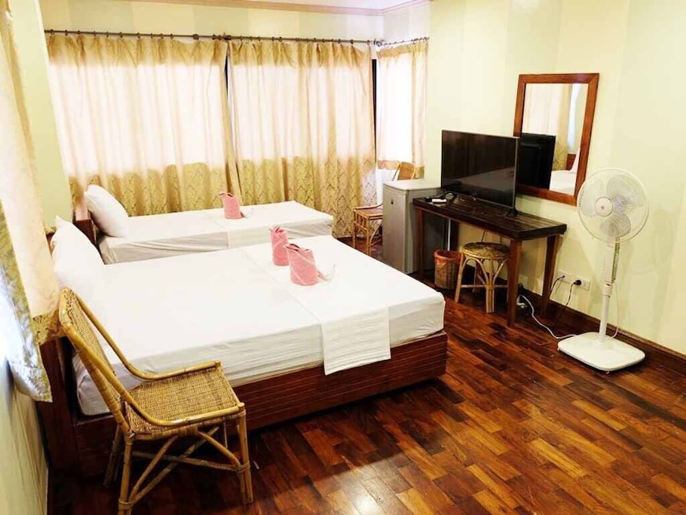 El Nido Beach Hotel 23/50