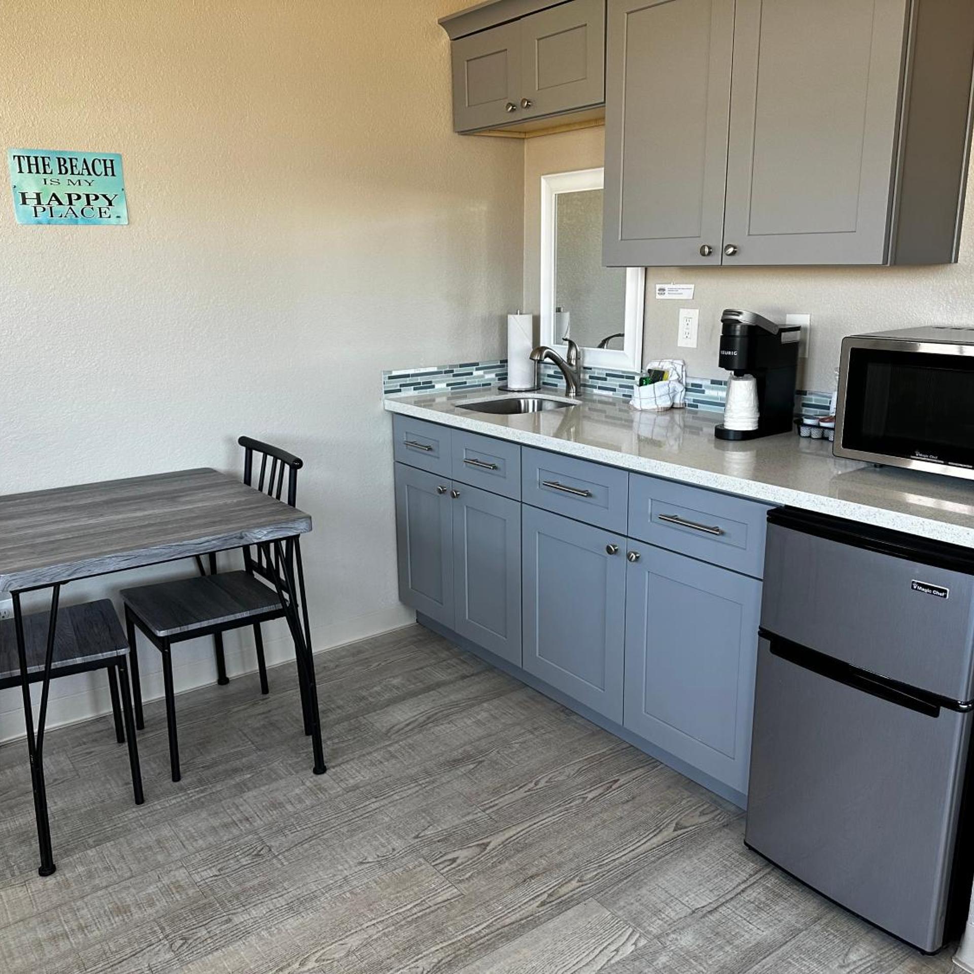 Coastal Inn & Suites 31/50