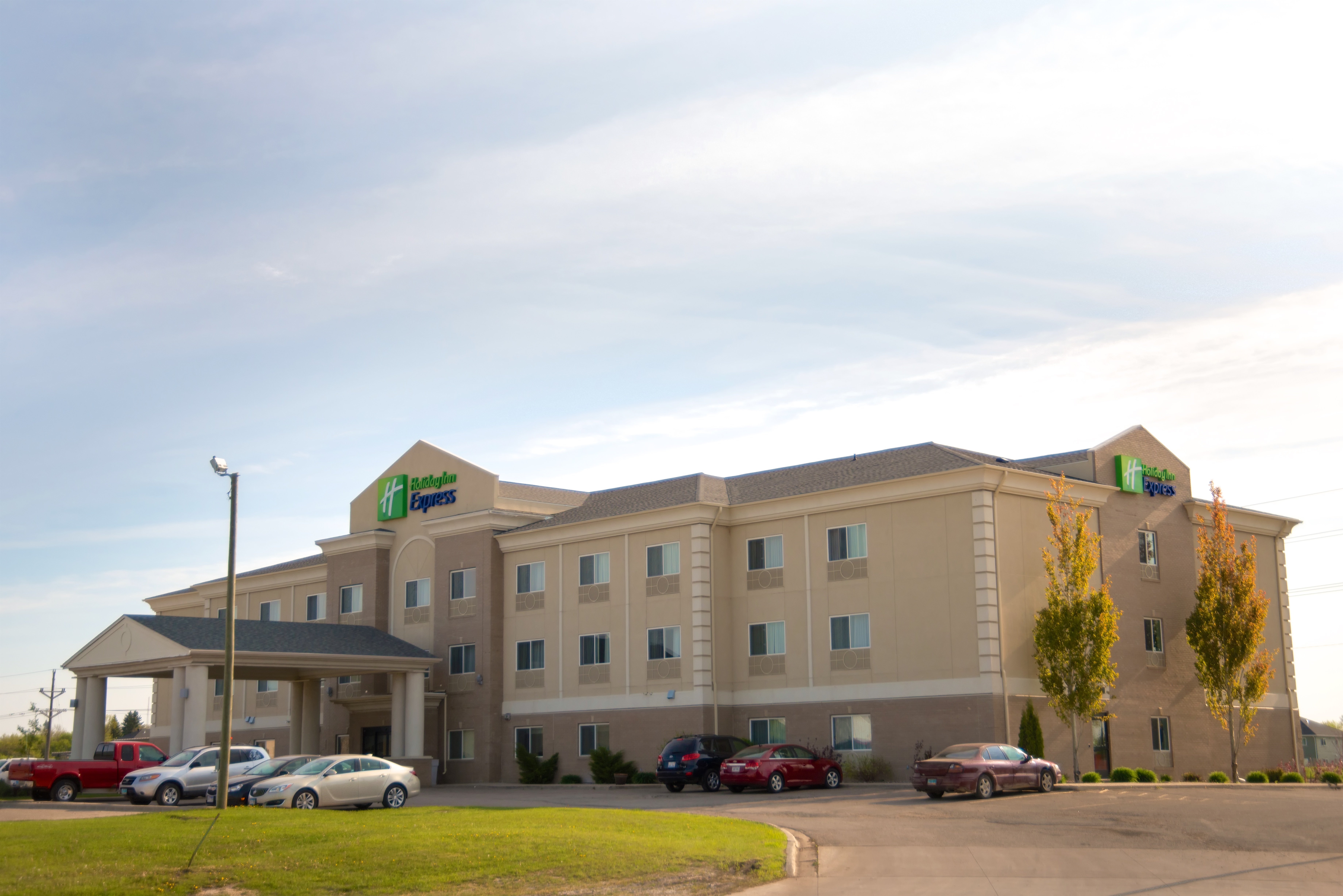 Holiday Inn Express Devils Lake 3/21