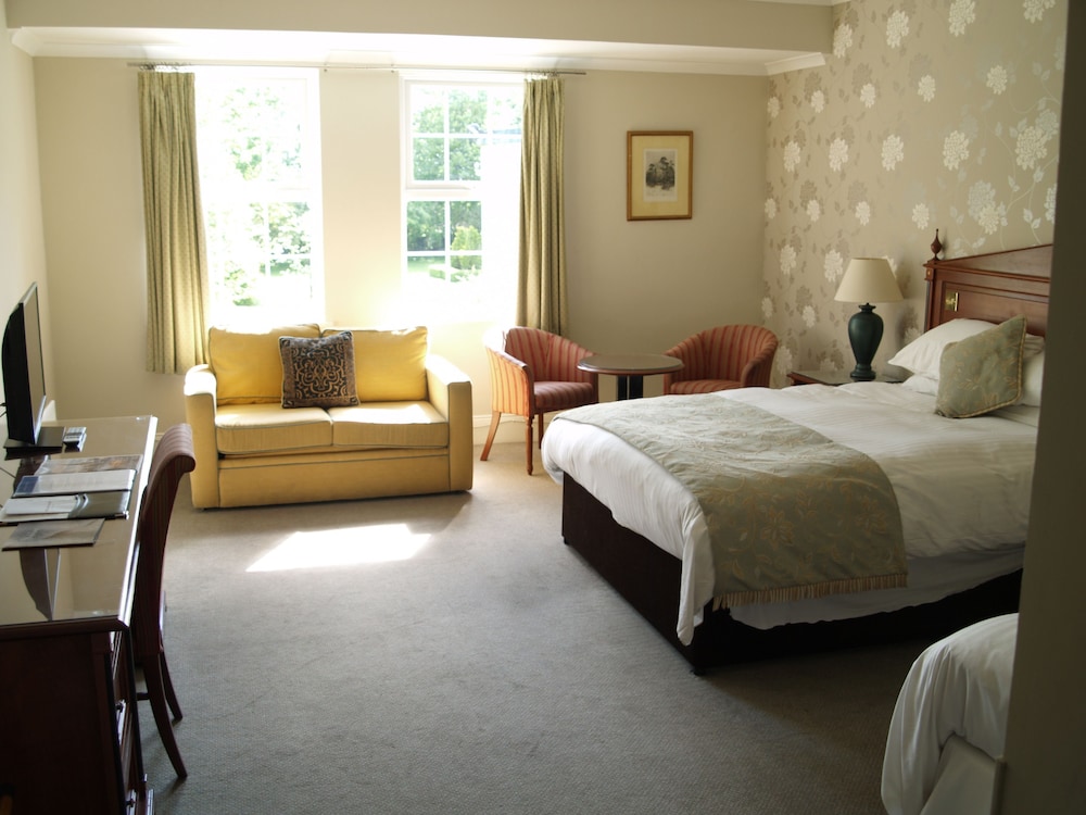 Woodlands Manor 16/100