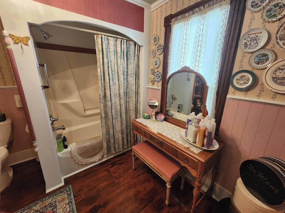 Applesauce Inn Bed and Breakfast 22/22