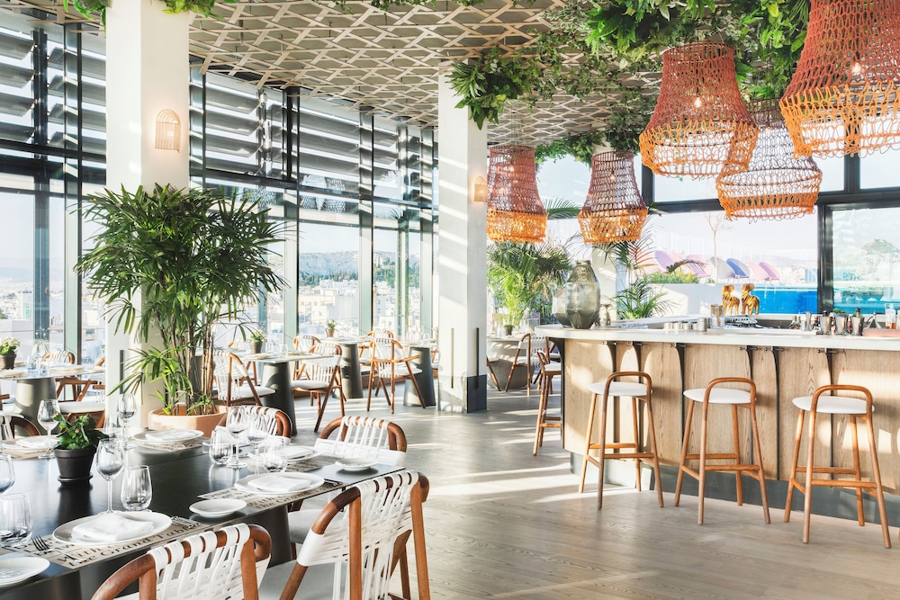 Grand Hyatt Athens 34/50