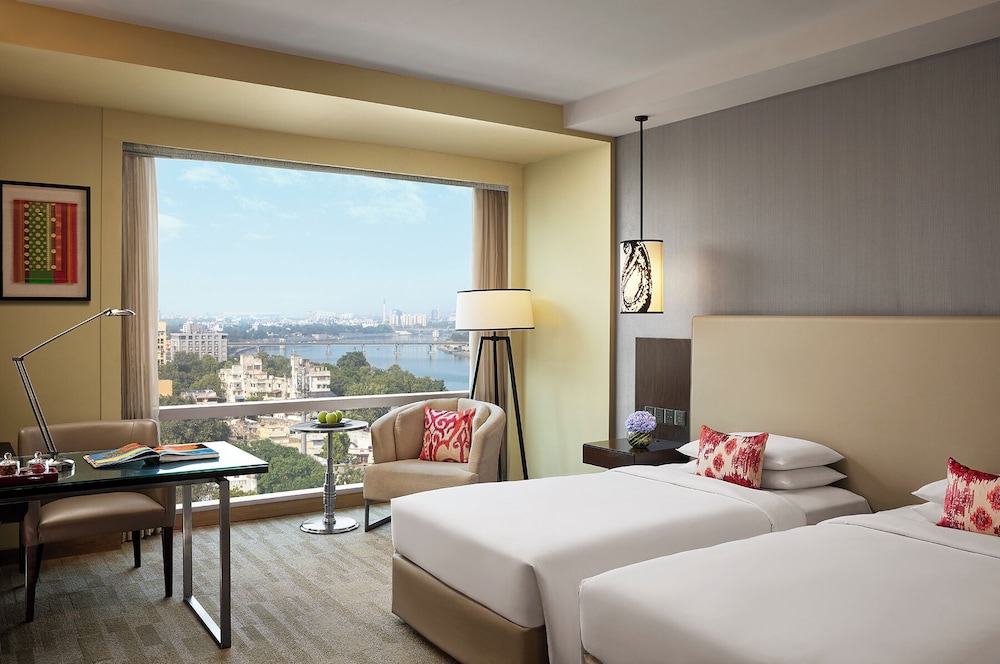 Hyatt Regency Ahmedabad 28/80