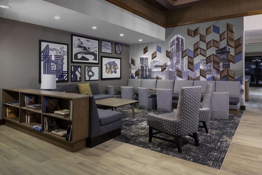 Hyatt Place Dallas/Arlington 42/59
